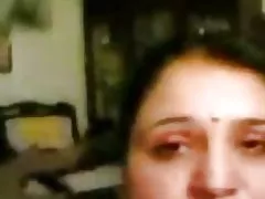 Priya aunty montre l byen
