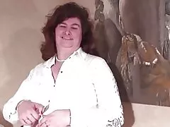 Gwo fin vye granmoun granmè ak pwal sou tout kò vajen